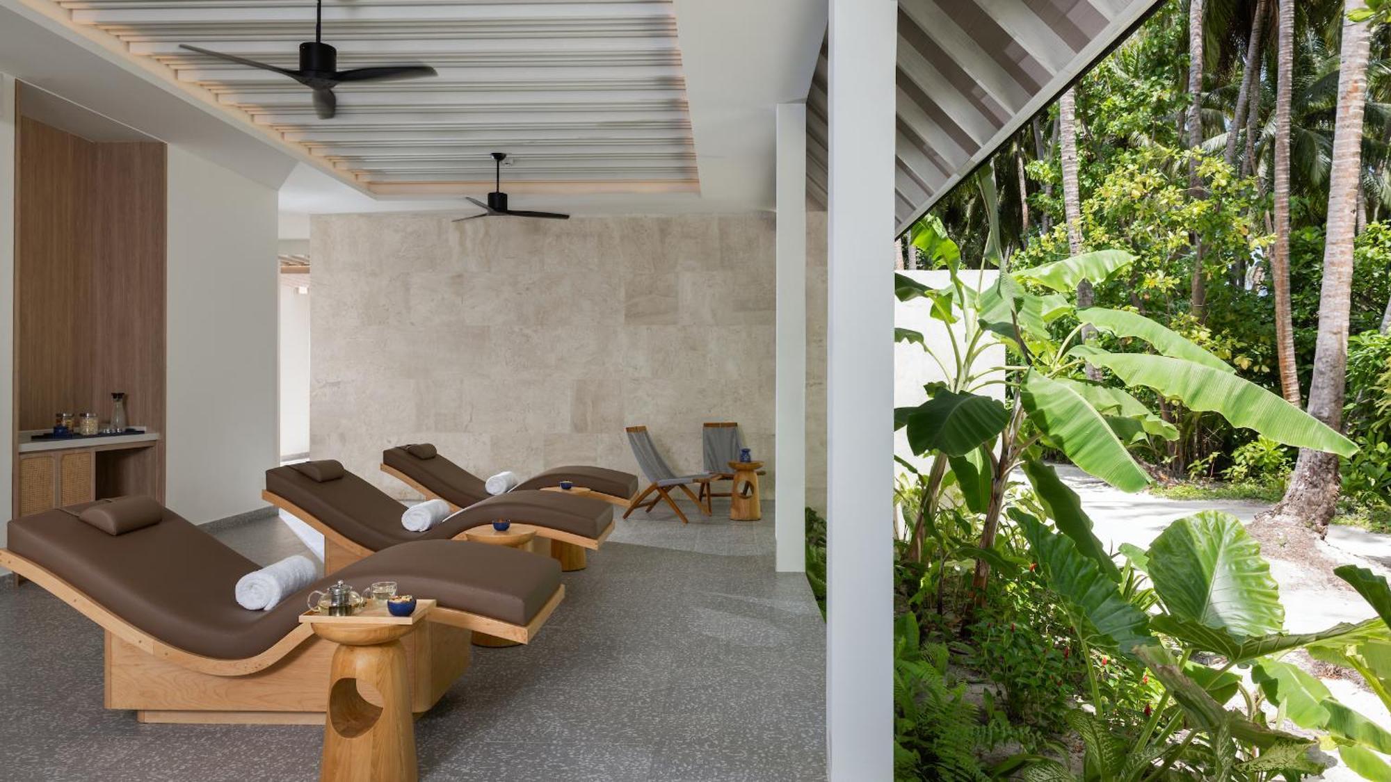 Avani Plus Fares Maldives Resort - 50 Percent Off On Seaplane Transfer For Minimum Stay Of 3 Nights And More For Stays Until 31 October 2025 Kendhoo Экстерьер фото